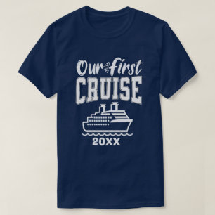 Anpassat år för vår första kryssningsfamiljsemeste t shirt