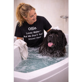 Anpassat hundnamn älskar vatten men inte bad t shirt