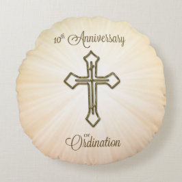 Anpassat namn, 10-årsdagen av ordninggivningen rund kudde