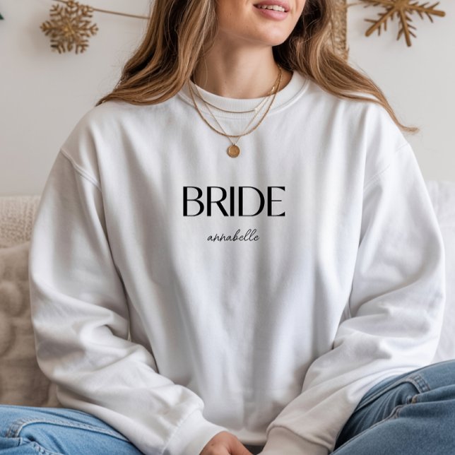 Anpassat Namn 'Brud' Minimalistisk Bröllopstypogra T Shirt (Skapare uppladdad)