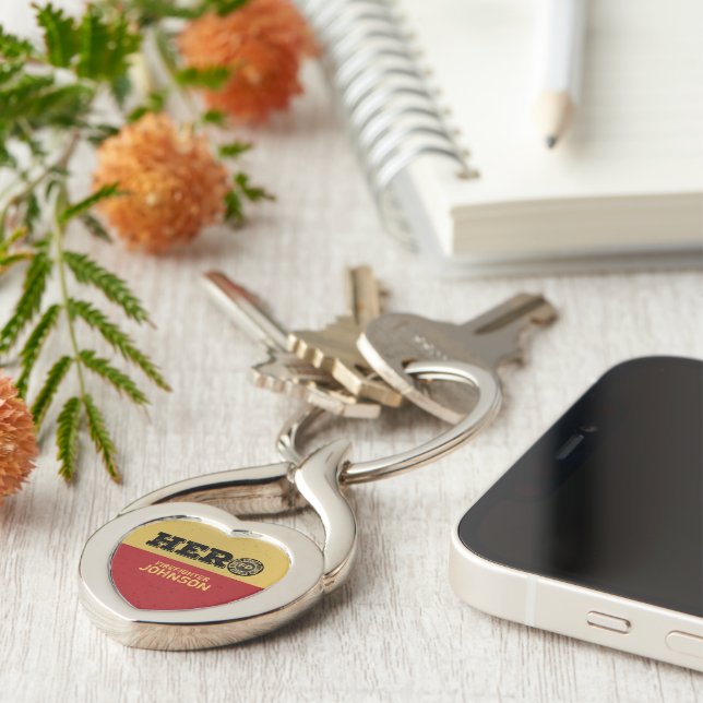 Anpassat namn, Firefighter Hero Twisted Heart Silverfärgad Nyckelring (Sidan)