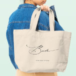 Anpassat namn för Elegant i Bröllop Jumbo Tygkasse<br><div class="desc">Bröllop Anpassad namnteckning i Elegant med  i Modern Script Typography har den enkla texten "Bride" i en elegant modern kalligrafi-skripttypografi. Personlig med ditt eget namn och bröllop-datum. Perfekt för bruden för en möhippa eller bröllopsdag. Designad av Evco Studio www.zazzle.com/store/evcostudio</div>
