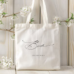 Anpassat namn för Elegant i Bröllop Tygkasse<br><div class="desc">Bröllop Anpassad namnteckning i Elegant med  i Modern Script Typography har den enkla texten "Bride" i en elegant modern kalligrafi-skripttypografi. Personlig med ditt eget namn och bröllop-datum. Perfekt för bruden för en möhippa eller bröllopsdag. Designad av Evco Studio www.zazzle.com/store/evcostudio</div>