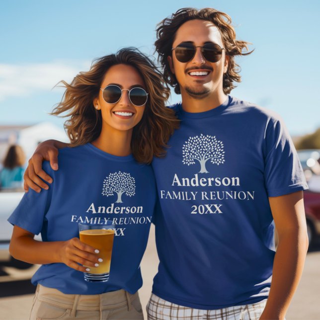 Anpassat namn för familjen Träd och årsfamiljeåter T Shirt (Skapare uppladdad)
