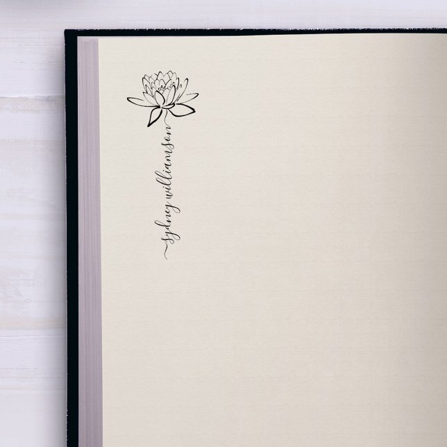 Anpassat namn för Lotus Flower för Whimsical Elega Stämpel (Elegant whimsical script lotus flower custom name signature.  Perfect to sign your library books!)