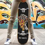 Anpassat namn för Pizza Skeleton Hand Mini Skateboard Bräda 18,5 Cm<br><div class="desc">Skeleton-skateboard med eget namn för Pizza Skeleton</div>
