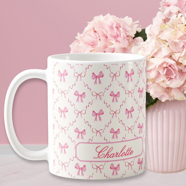 Anpassat namn för Rosa av coquette Kaffemugg (cute personalized gift for girls, pink coquette bow mug with custom name in script calligraphy)