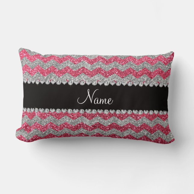 Anpassat namn fuchsia rosa silver glitter chevron lumbarkudde (Framsida)