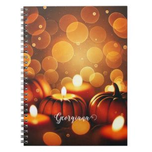Anpassat namn Glowing Pumpkins Autumnal Bokeh Effe Anteckningsbok