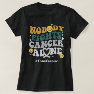 Anpassat namn Ingen bekämpar hjärntumör för Ensam  T Shirt