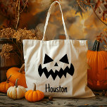 Anpassat namn Jack o lantern Pumpkin Bus eller god Tygkasse<br><div class="desc">Fira Halloween i stil med vår Jack för eget namn O'Lantern Pumpkin Bus eller godis Tote Bag! Den här charmerande tonen har en klassisk jack av "lantern"-design med en vänlig pumpa ansikte, perfekt för att ge ditt barn en fin beröring i ditt barns trick eller behandlande äventyr. Anpassade med ditt...</div>