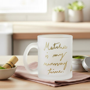 Anpassat namn Mamma Matcha Tea Guld Script Heart Frostad Glasmugg