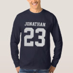 Anpassat namn nummer Manar Sport Jersey T-Shirt<br><div class="desc">Skapa din egen personlig manar-skjorta med eget namn och nummer. En coola anpassade sportskjorta,  det är en underbar presentidé för manar. Trendiget manar-sportkläder är lämplig för all idrott,  inklusive fotboll,  fotboll,  volleyboll,  baseboll,  softball,  basket och hockey. Klicka på Anpassa om du vill lägga till text,  anpassa typsnitt och färg.</div>