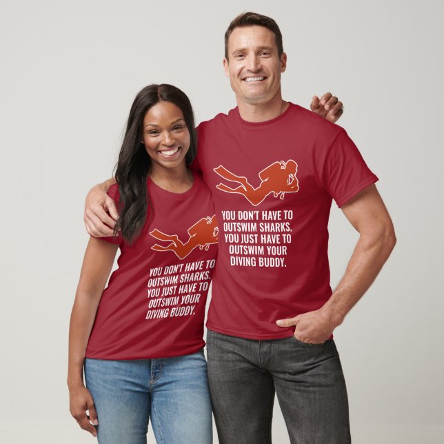 Anpassat namn och Dyka T Shirt (Unisex)