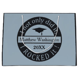 Anpassat namn och presentpåse för studenten