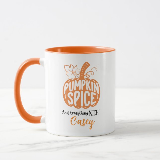 Anpassat Namn 'Pumpkin Spice & Everything Nice' Mugg (Vänster)