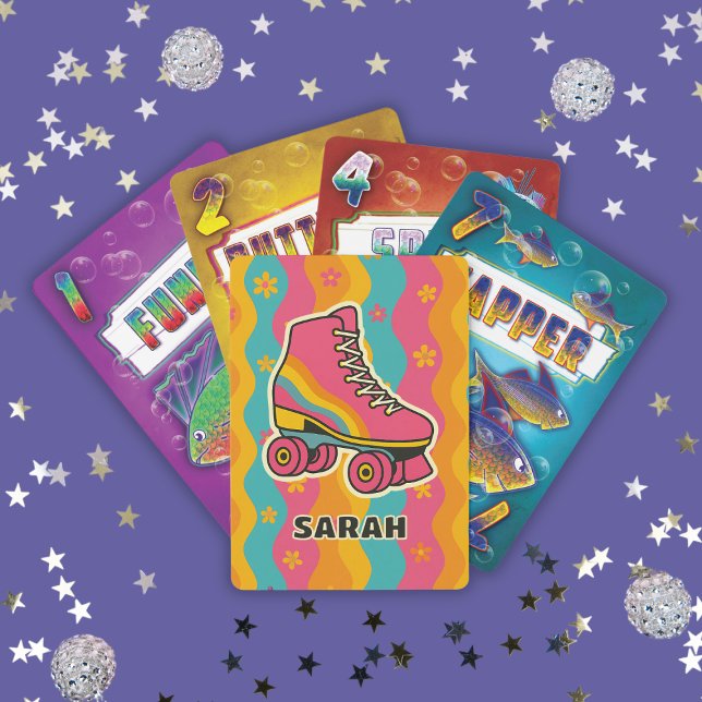Anpassat namn Roller Skating Girl spelar upp Casinokort (Custom Name Roller Skating Girl Playing Poker Cards
)