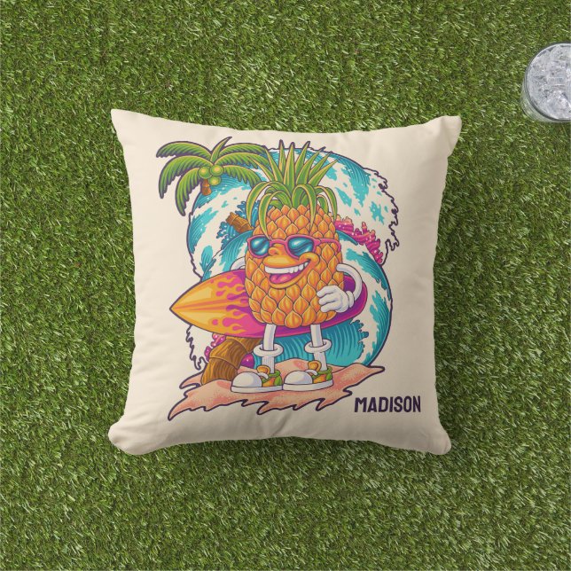 Anpassat namn Surfing Pineapple Kudde (Gräs)