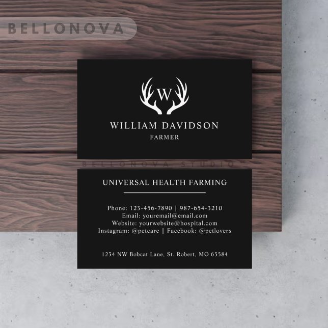 Anpassat namn Svartvit Hjort Antler Monogram Visitkort (Custom Name Black And White Deer Antler Monogram Business Card)