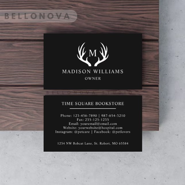 Anpassat namn Svartvit Hjort Antler Monogram Visitkort (Custom Name Black And White Deer Antler Monogram Business Card)