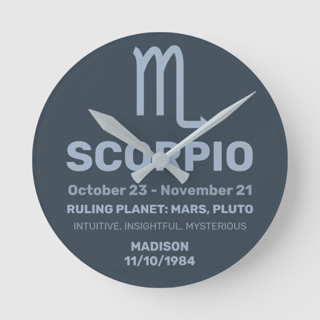 Anpassat namn/text zodiac-tecken Scorpio Rund Klocka (Framsida)