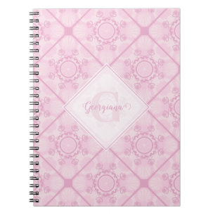 Anpassat namnbyte i Rosa Mandala Diamond Tiled Anteckningsbok