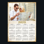 Anpassningsbar 2025 - foto poster<br><div class="desc">Den här lilla kalendern för 2025 poster i 5 x 7 tum och är en mall för överföring av anpassningsbarnas foto. Skapa en praktisk personlig eller en keepy för din familj och dina vänner. Det är en Söndag-till-lördag-årskalender för 2025.</div>