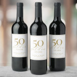 Anpassningsbar 50:e Bröllop-årsdagen Elegant Vinflaska Etikett<br><div class="desc">I 50 år av kärlek med vår anpassningsbar-årsjubileum,  vin! Skriptet elegant i guld lägger till en aning lyx till firande. Skål för att hålla kärlek!</div>