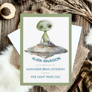 Anpassningsbar Age Alien Invasion Rymden Birthday Inbjudningar