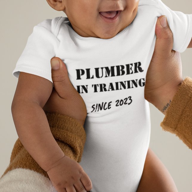 Anpassningsbar År "Plumber in Training" Tradie T Shirt (Skapare uppladdad)