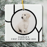 Anpassningsbar av första julglädjen i Cute Puppy-f Julgransprydnad Keramik<br><div class="desc">Den här marionettens första julfoto-Ornament dekoreras med ord-jouten i svartvitt. Anpassade enkelt med foto,  namn och år.</div>