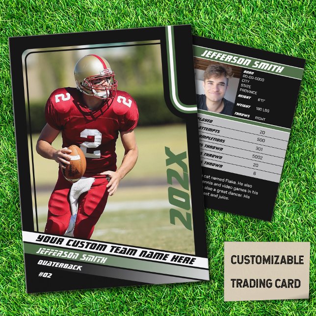 Anpassningsbar av fotbollsspelarens handelskort i  (American Football Player Trading Card in Black with Custom Team and Player Name with Green Stripes)