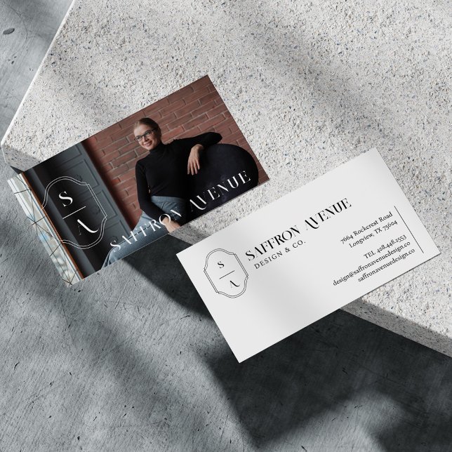 Anpassningsbar av minimal Anpassningsbar för Monog Visitkort (Skapare uppladdad)