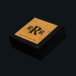 Anpassningsbar av monogramnyckelruta gjord för hon smyckeskrin<br><div class="desc">Monogram Keepébox-Anpassningsbar för honom. Ge är en gåva att minnas. Lägg bara till initialer,  namn och datum. Det här är verkligen en minnesvärd gåva för födelsedagar,  årsdagar,  helgdag och annat. Den här designen är i en maskulin läderkonserver skapat av en auktoriserad Venetian Plaster Artisan.</div>