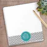 Anpassningsbar av Teal Charcol Chevrons Anteckningsblock<br><div class="desc">Blå och Grått - En djärv konst deco mönster i färsk,  glad färg. Om du behöver justera monogrammen klickar du på knappen Anpassa och gör ändringar.</div>