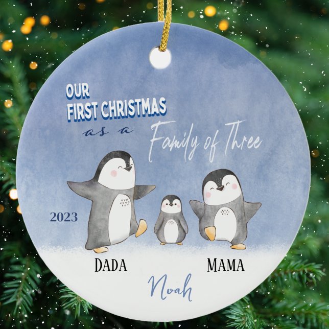 Anpassningsbar Baby Cute Första julen Ornament (First Christmas Family Ornament. Cute Penguins for a new family of three. Personalized with names. )