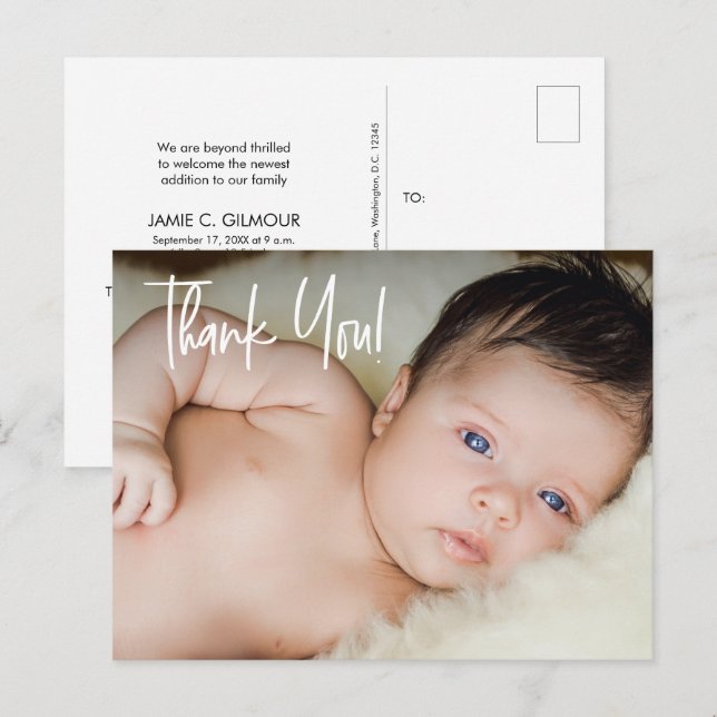 Anpassningsbar Baby Photo Minimal Modern Script -  Meddelande Vykort (Fram/baksida)