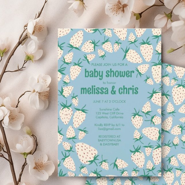 Anpassningsbar BABY SHOWER för vit jordgubbsröntge Inbjudningar (White strawberries decorate this custom baby shower invitation. Add your own text - avail digitally)