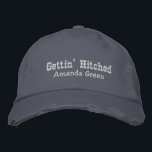 Anpassningsbar Bachelorette Bride Squad Nashville  Broderad Keps<br><div class="desc">Tittar du för perfekt land bachelorette-partyhatt? Se bara på personligen Gettin'Rowdy eller Gettin'Hitched embroiderade hat! Den här westerna hatten är perfekt för ditt kommande bachelorettparti och kommer att bli en slå med alla dina brudtärnor.</div>