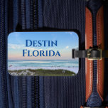 Anpassningsbar Beach Town Bevackra Ocean Photo Bagagebricka<br><div class="desc">Den här anpassadets bagagetagg på stranden har den vackra rosan och orangen som solnedgången försiktigt rör vid havet vinkarare över sand och havsgräs i Destin i Florida. Fotografi från din favoritsemester eller hemstad.</div>