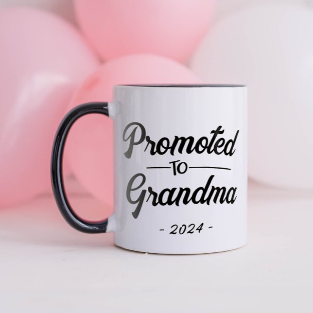 Anpassningsbar befordrad till mormor mugg (Skapare uppladdad)
