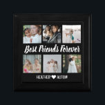 Anpassningsbar Best Friends Photo Grid Collage Kee Minnesask<br><div class="desc">Tittar för perfekten till din bästa vän? Titta inte längre än den här anpassningsbarna för personlig , bästa vänner för fotostödraster - nyckelruta! Den här viktiga smyckeskrinen är perfektens gåva till din bestie. Den här gåvan är en perfekt för alla vänner som vill behålla alla sina favoritminnen i ställe. Det...</div>