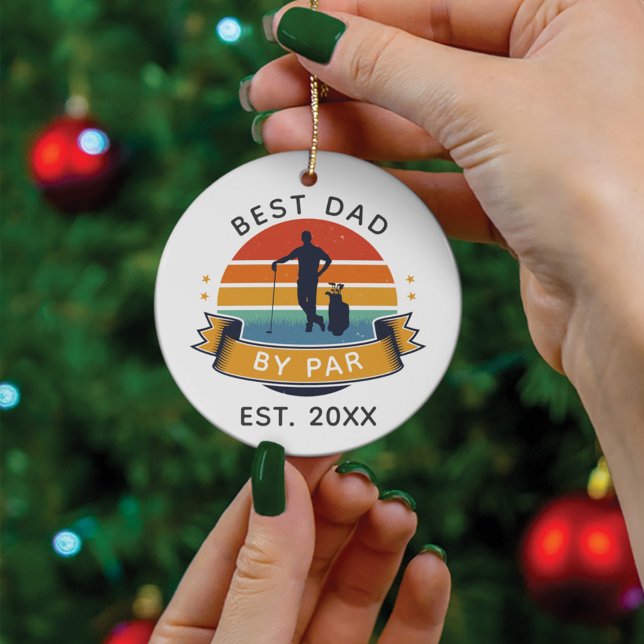 Anpassningsbar Best Pappa by Par Golfing Fars dag  Julgransprydnad Keramik (Retro Golf Lover Dad's Ornament)