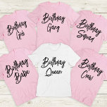 Anpassningsbar Birthday Queen and Crew Squad Group T Shirt<br><div class="desc">Vill du göra en påstående vid nästa födelsedagsfest? Köp sedan en personlig-kalkskjortor för alla vid party och ha mest roligt och minnesvärda foton! Dessa snyggtar är perfekter för flickor, pojkar och till och med vuxnor. De gör inte bara en underbar gåva, utan de skapar också en oförglömlig födelsedagserfarenhet. Vad väntar...</div>