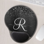 Anpassningsbar Black Glitter Gnistra Monogram Gel Musmatta<br><div class="desc">Anpassa enkelt det här trendigets elegant gel-musmatta med söt svart mousserande glitter på en svart,  borstad metallisk bakgrund.</div>