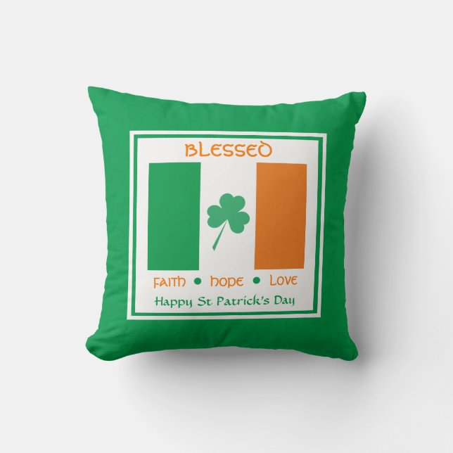 Anpassningsbar BLESSED Irish Flagga St patricks da Kudde (Framsida)