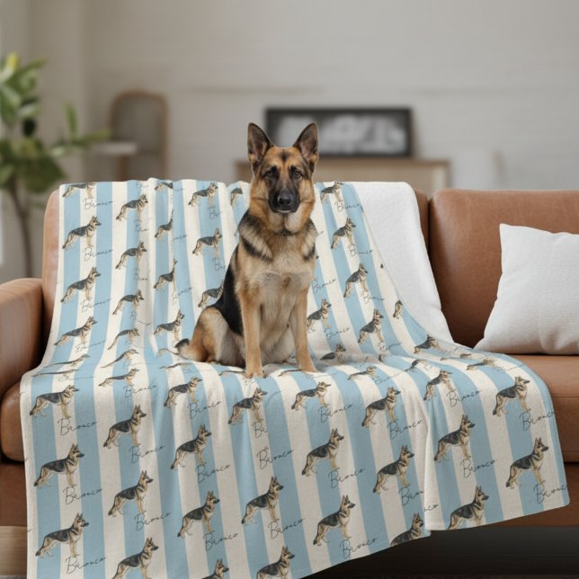Anpassningsbar Blue Rand German Shepherd Pet Namn Fleecefilt (Get cozy with this "Custom Blue Stripe German Shepherd Pet Name Fleece Blanket"! )