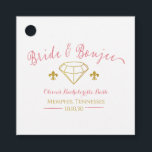 Anpassningsbar Bride Boujee Diamond Bachelorette P Gåvor Etiketter<br><div class="desc">Lägg till den perfekt som avslutar pekpennan till dina favoriter på bachelorettpartiet med den här snyggten märkrn "Bride and Boujee"! 💖 om du lägger i mini-champagne flaskor, skönhetspåsar eller bakverk, ger den här märkrn glam och personlighet åt alla närvarande. Med elegantens rosa och guld-design med ett lekfullt skript är det...</div>