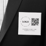 Anpassningsbar Business Company Logotyp QR Code Mi Knapp<br><div class="desc">Befordra ditt företag med den här moderna knappen med logotyp för anpassningsbar,  QR-kod och text. Lägg enkelt till logotypen genom att klicka på alternativet "anpassa".</div>