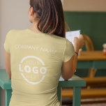 Anpassningsbar Business Corporate Logotyp Employee T Shirt<br><div class="desc">Befordra ditt företag på din t-shirt, vart du än går. Skapa din egen anpassningsbar märkt t-shirt med din egen logotyp. Utskriften kan placeras på framsidan, i fickan och baksidan. Genom att ta med sig säljfrämjande t-shirts med din logotyp på handelsevenemang och andra företagsevenemang kan du känna igen medlemmar i ditt...</div>